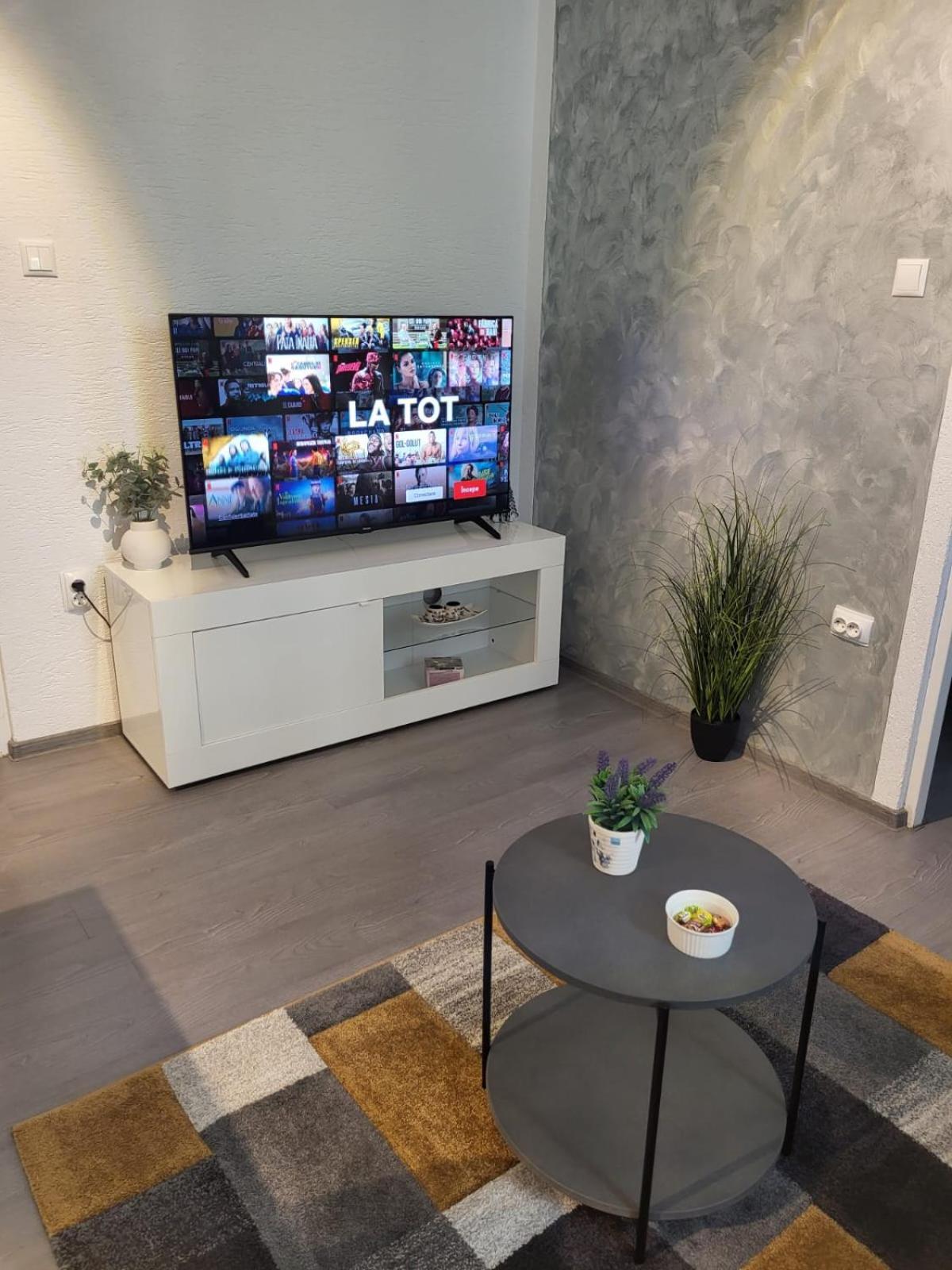 Mona Central Apartment Hunedoara Exteriér fotografie